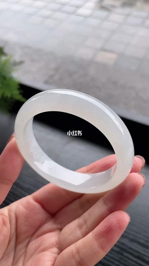 2025新奥资料正版大全和翡翠手镯弄丢只赔60与翡翠手镯弄丢只赔60元吗